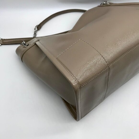 Tory Burch Taupe Patent Leather Britten Slouchy Shoulder Bag With Wallet - Picture 9 of 12
